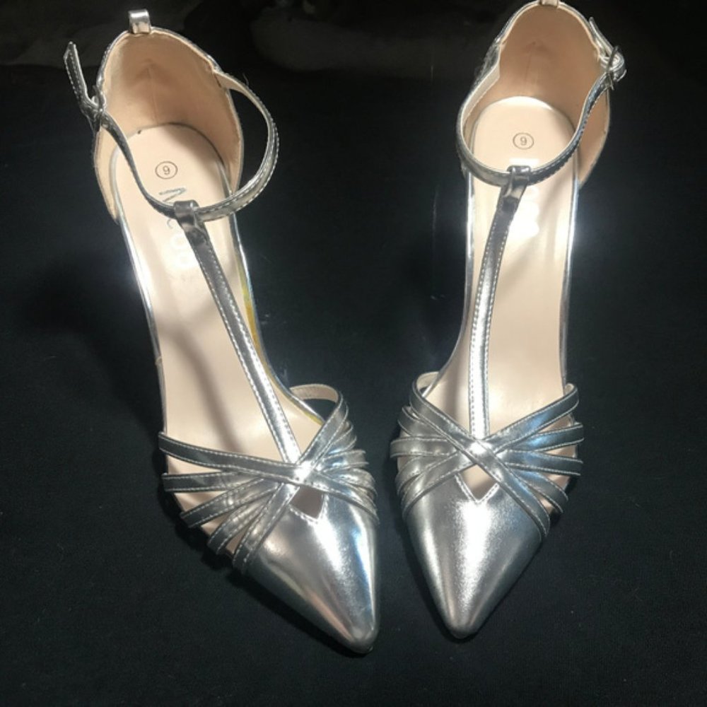 M068 Parker silver heels NIB size 9 New - Picture 3 of 7